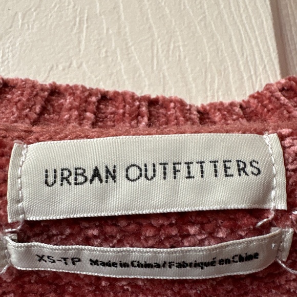 Urban Outfitters Cropped Knit Cardigan - Picture 2 of 2